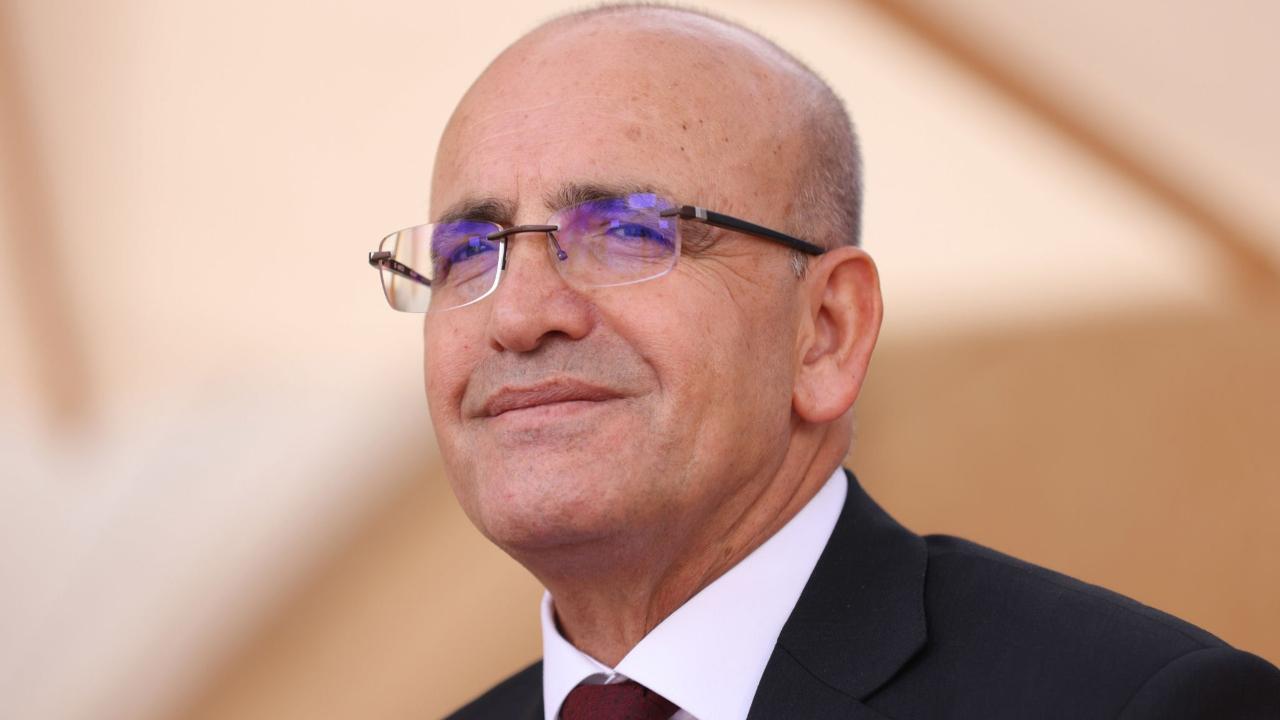 Bakan Şimşek'ten 2025 ihracat ve turizm değerlendirmesi geldi