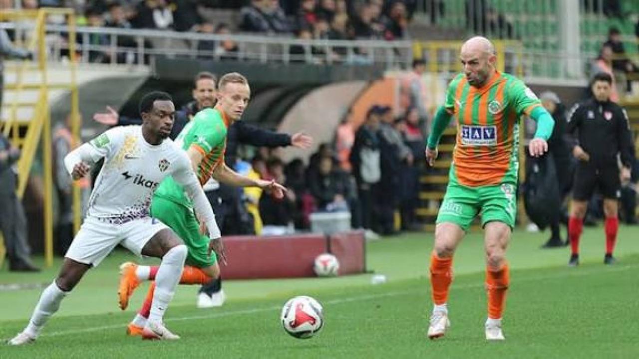 Eyüpspor deplasmanda Alanyaspor'u 3-1 mağlup etti