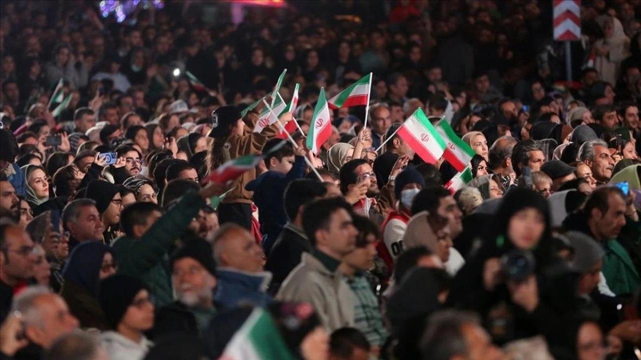 İran'da protestolar kana bulandı! Ölü sayısı 2 bin 500'ü geçti