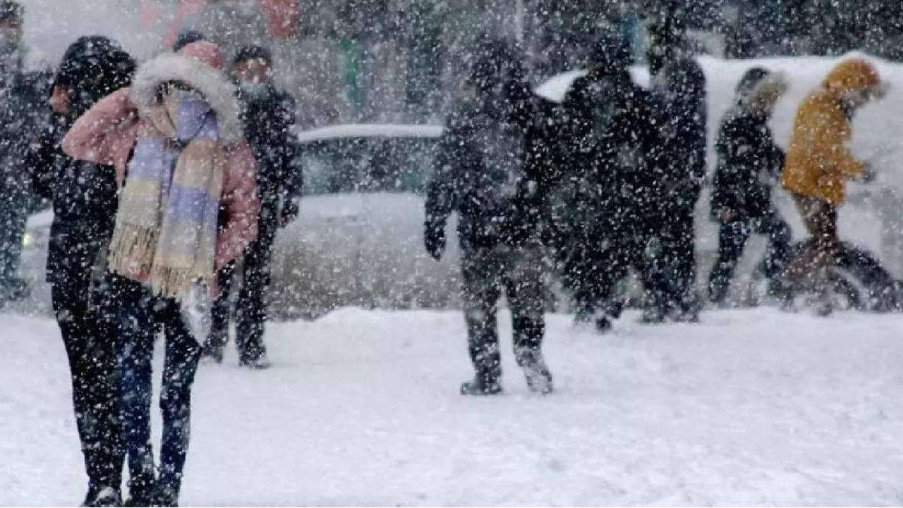 İstanbul'da kar alarmı! Pazartesi sabahı için geri sayım başladı