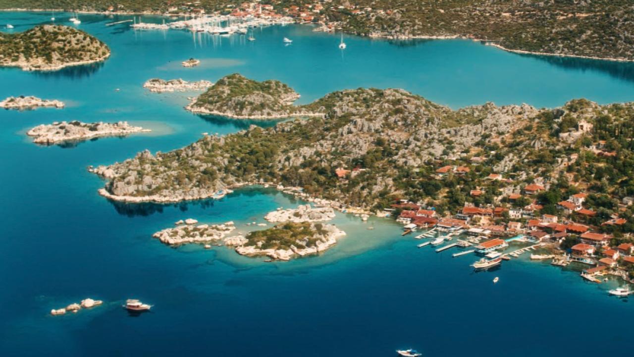 Türkiye'nin turizm tanıtımında yapay zeka dönemi: Antalya Piece o Art 9 dilde yayında
