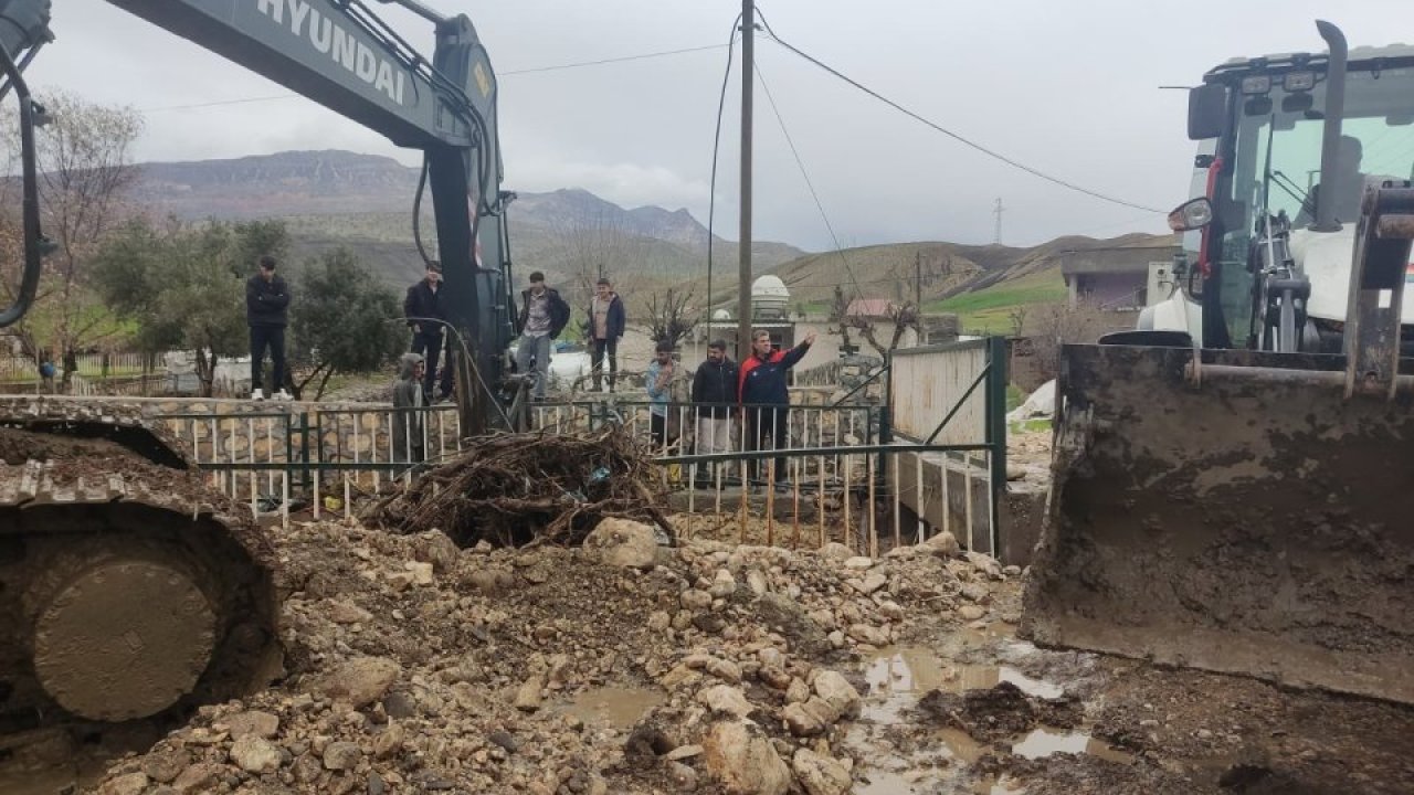 AK Parti Şırnak Milletvekili Tatar, selde zarar gören bölgelerde incelemelerde bulundu