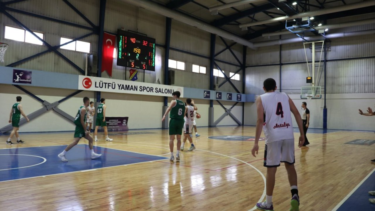 Basketbolda Türkiye 18 Yaş Altı Erkek Anadolu Bölge Şampiyonası, Sakarya'da düzenleniyor