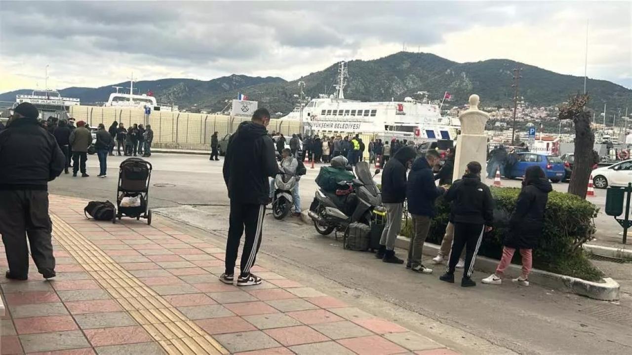 Midilli’de kriz! Liman ablukası Türk turistleri mahsur bıraktı