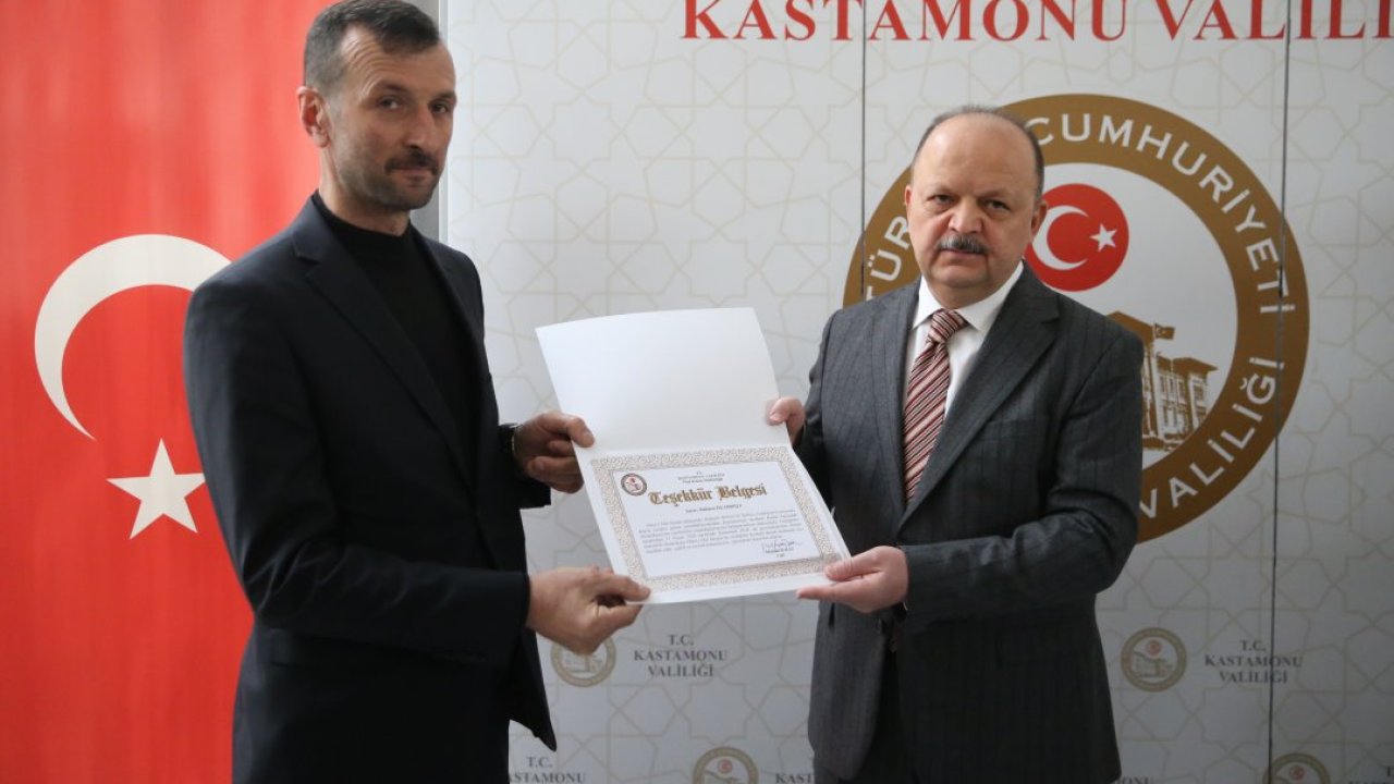 Kastamonu'da "Hattat Emrullah Demirkaya Hüsn-i Hat Sergisi" açıldı