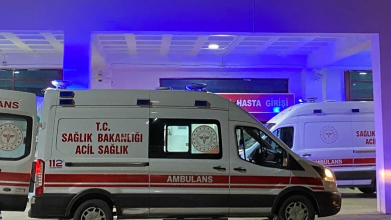 Kütahya'da bir tır sürücüsü korkunç kazada ağır yaralandı