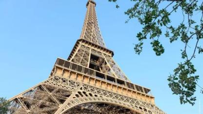 Paris’in Kalbinden Kopan Tarih: Eyfel Kulesi Satışa Çıkıyor