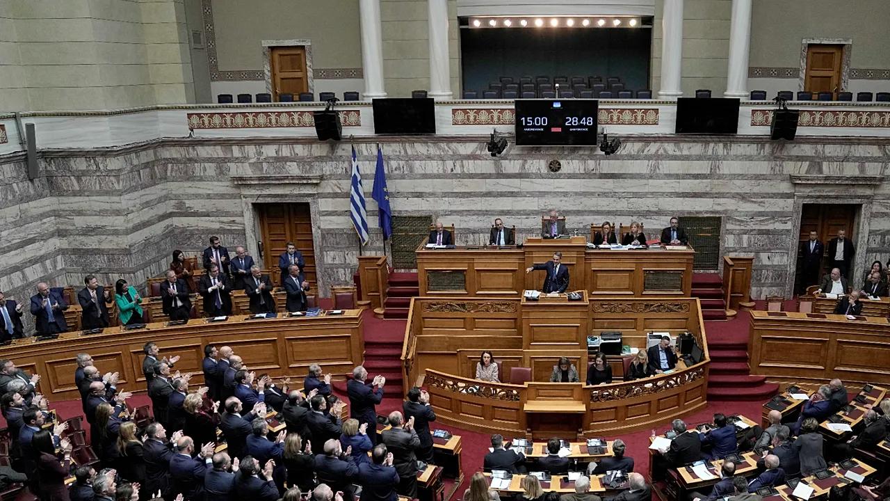 Yolsuzluk soruşturmasında 13 milletvekilinin dokunulmazlıkları kaldırıldı