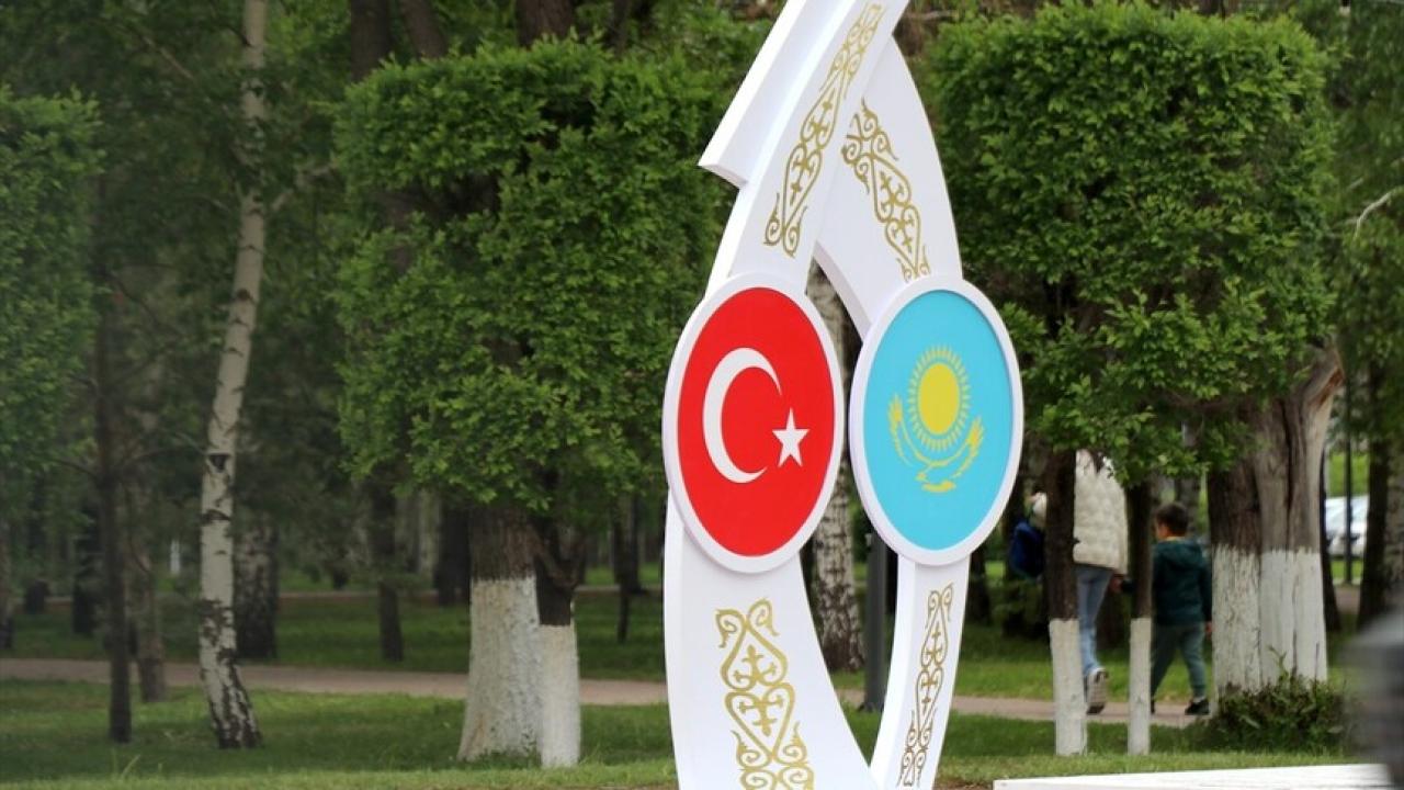 Astana'da Tarihi Zirve: Erdoğan ve Tokayev "Orta Koridor" İçin Masada!
