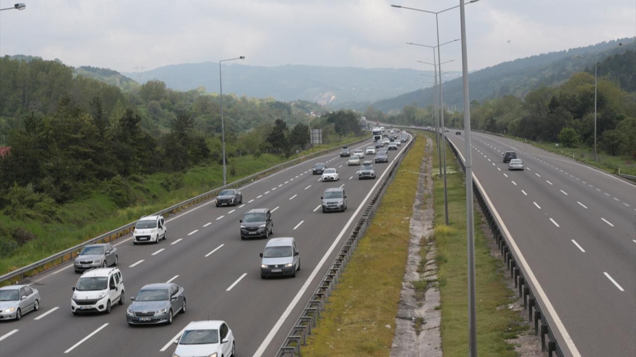 Bayram Yolunda Hareketlilik: "Anadolu'ya Açılan Kapı"da Trafik Yoğunluğu Başladı