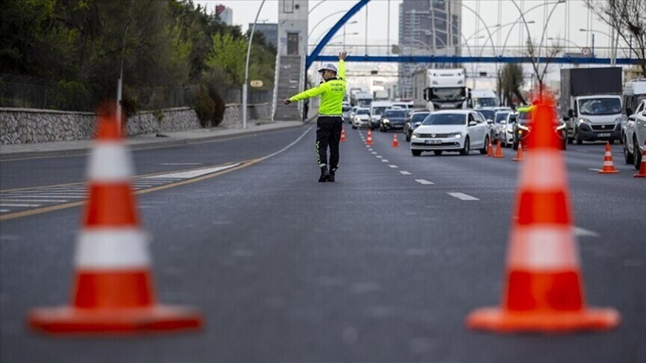 Dikkat Sürücüler! Ankara ve İstanbul'da Bugün Birçok Yol Trafiğe Kapalı
