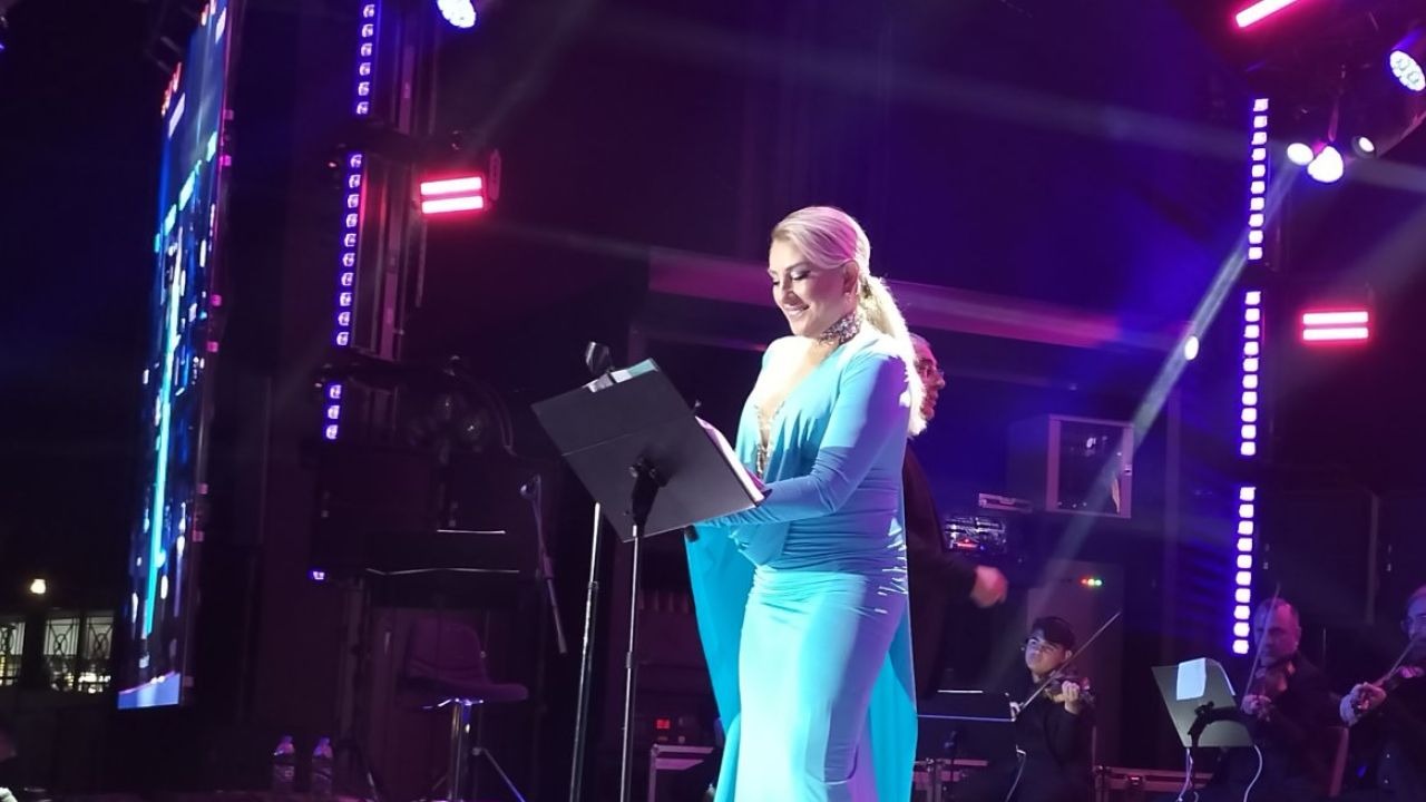 Muazzez Ersoy'dan Side'de Müzik Ziyafeti: Unutulmaz Bir Gece