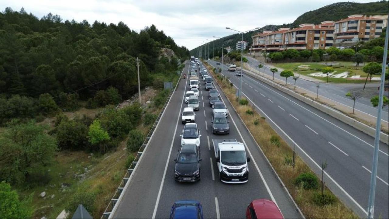 Muğla'da Bayram Yoğunluğu: Bodrum ve Marmaris'e Araç Akını
