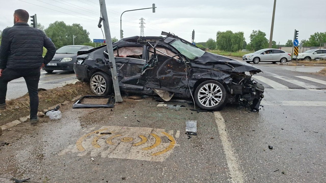 Sakarya'da Zincirleme Kaza: 4'ü Ağır 6 Yaralı