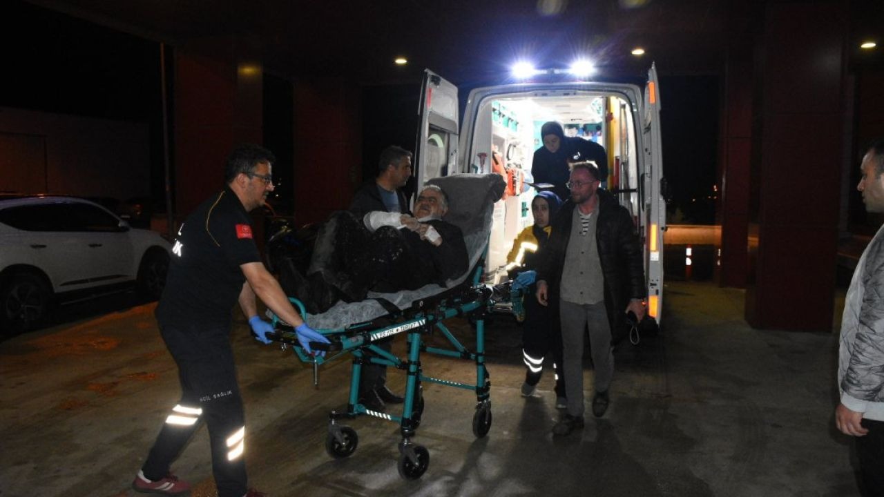Samsun'da şiddetli sağanak yağış yüzünden oluşan sel felaketi: 12 kişi yaralı hastaneye kaldırıldı