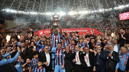 Trabzonspor’un Kupa Gecesi: 10. Şampiyonlukla Gelen Zafer!