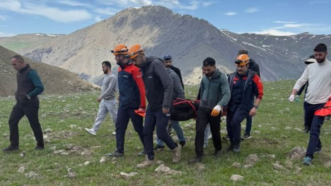 Van İpekyolu'nda 14 yaşında bir çocuk kayalık alandan düşerek yaralandı