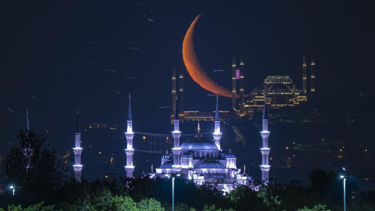 Hicri 1448 Başlıyor: İslam Aleminde Yeni Bir Yılın İlk Günü