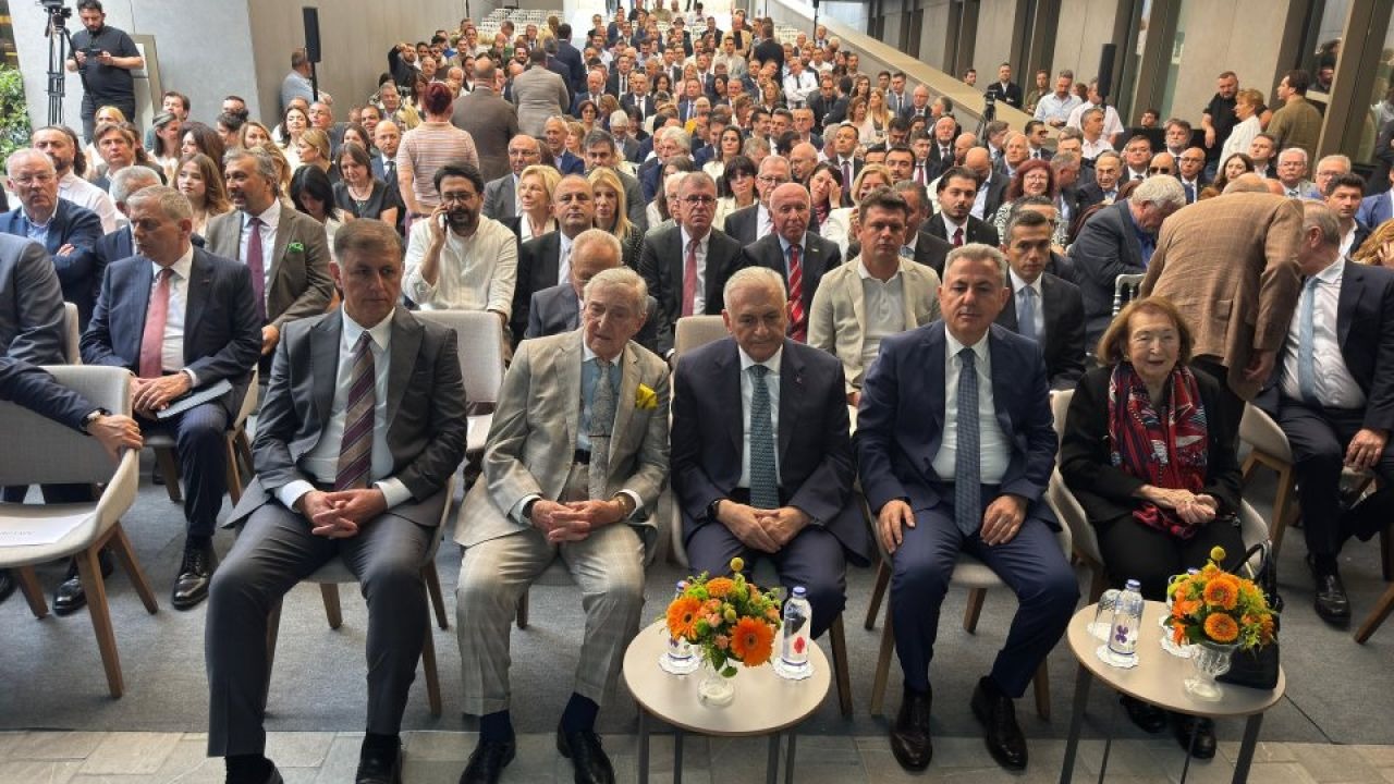 İzmir'de Sağlıkta Dev Yatırım: Amerikan Hastanesi Kapılarını Açtı!
