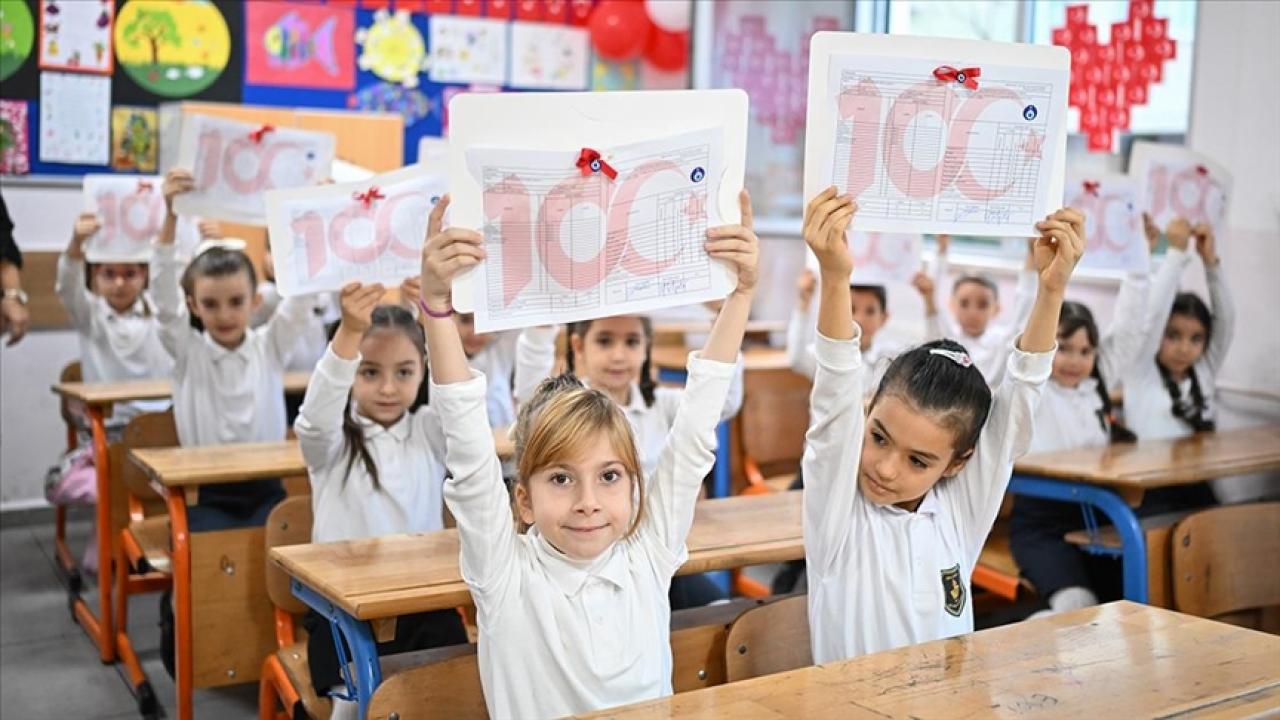 Karne Gününde Ebeveynlere Kritik Uyarı: "Çocuğunuzu Değil, Süreci Değerlendirin!"