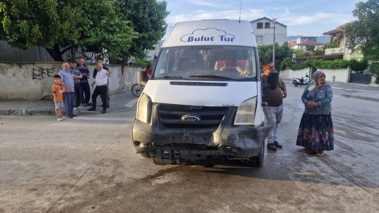 Tokat’ta Feci Kaza: Otomobil ile Minibüs Çarpıştı, 5 Kişi Yaralandı