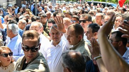 Özgür Özel'den Adana'da "Yeni Yol" Mesajı: "Ya Yol Açacağız Ya Yol Bulacağız"