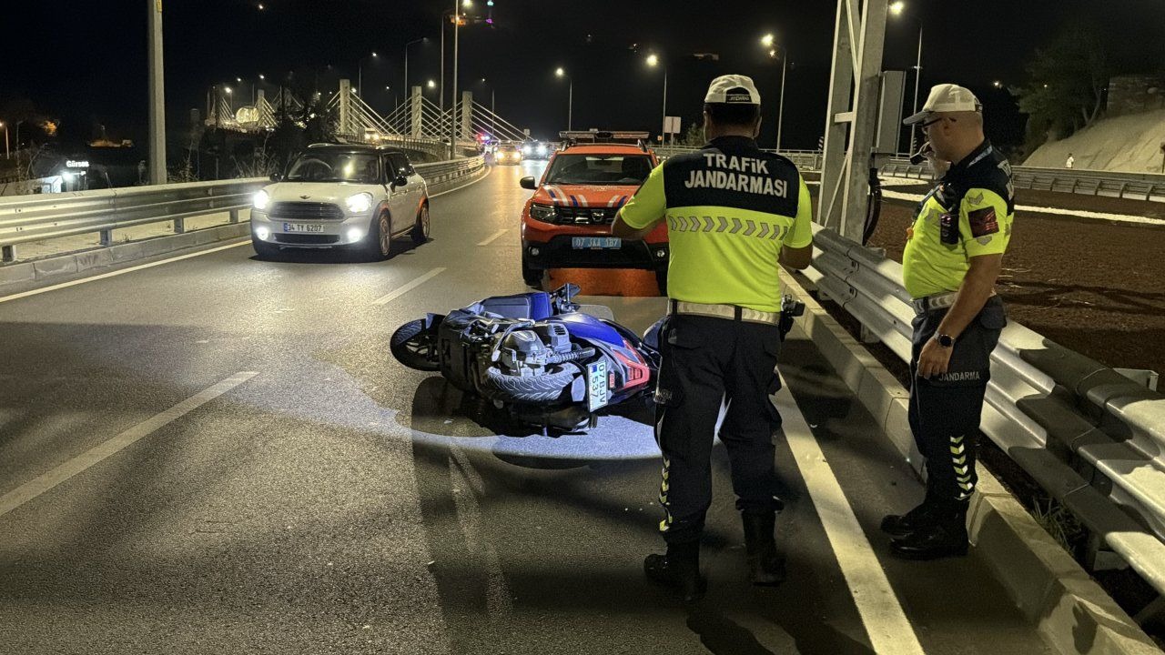 Antalya'da Motosiklet Kazası: 47 Yaşındaki Sürücü Hayatını Kaybetti