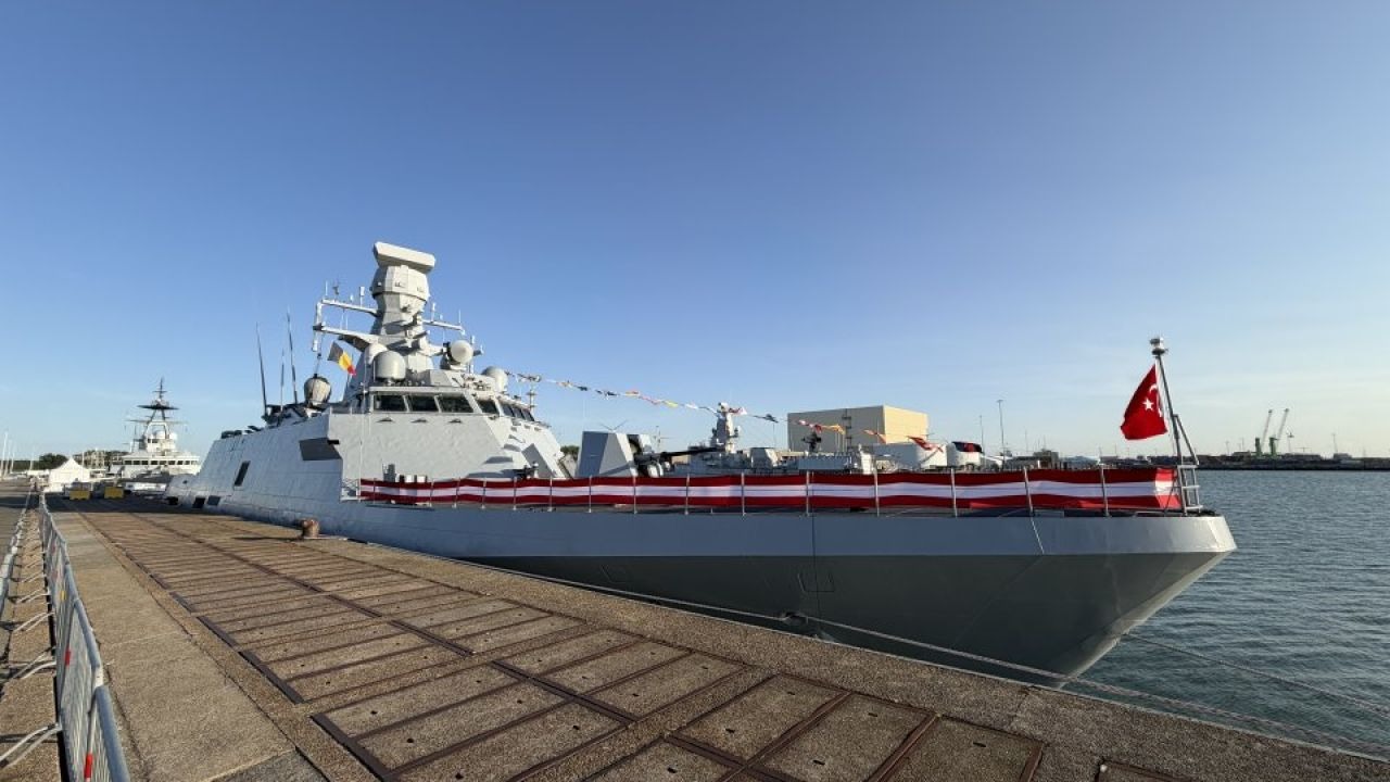 Milli Savaş Gemimiz TCG Burgazada Belçika'da Ziyarete Açıldı